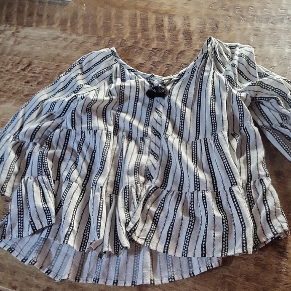 Art Class Black and White Striped Blouse - Picture 1 of 4